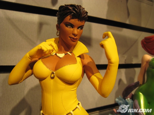 NEWS DC COLLECTIBLES : BUSTES Buste_vixen