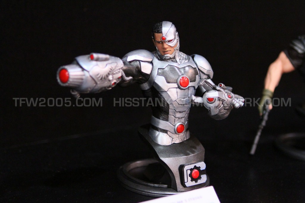 NEWS DC COLLECTIBLES : BUSTES - Page 3 Heroes-of-the-DCU-DC-Direct-04-1024x682