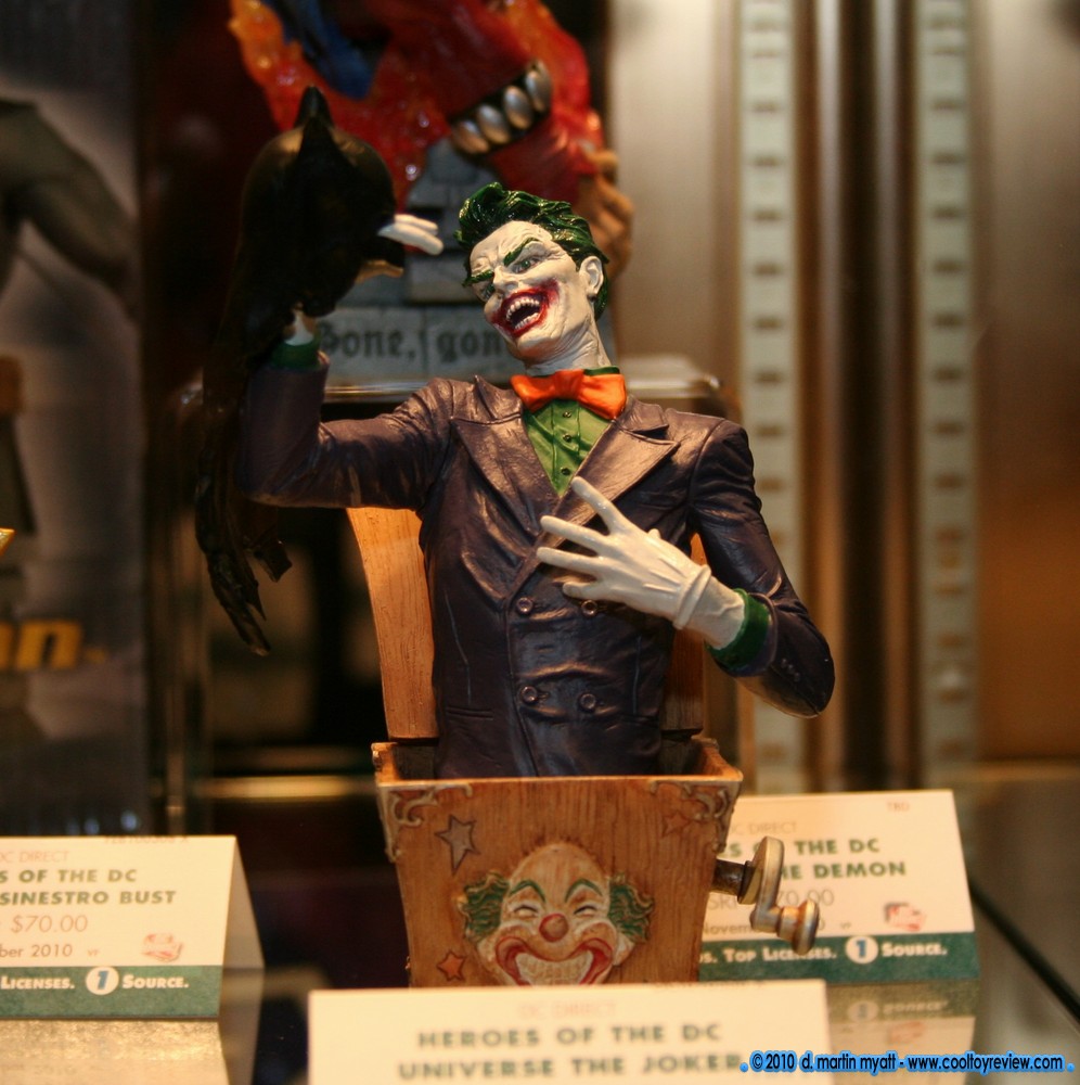 HEROES OF THE DC UNIVERSE: THE  JOKER VILLAINS_OF_THE_DC_UNIVERSE_THE_JOKER_Bust