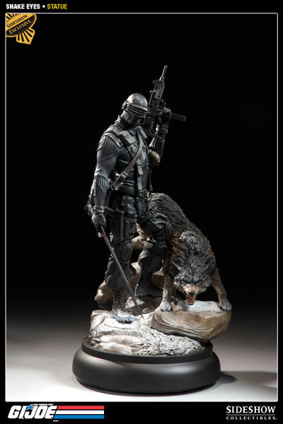 GI Joe (Sideshow) - Page 3 Snake-eyes-statue-sideshow-011