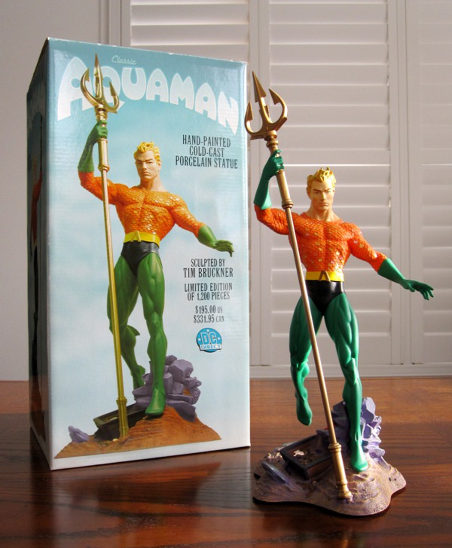 Classic  AQUAMAN  Statue  Aquaman_statue_DC_direct_12