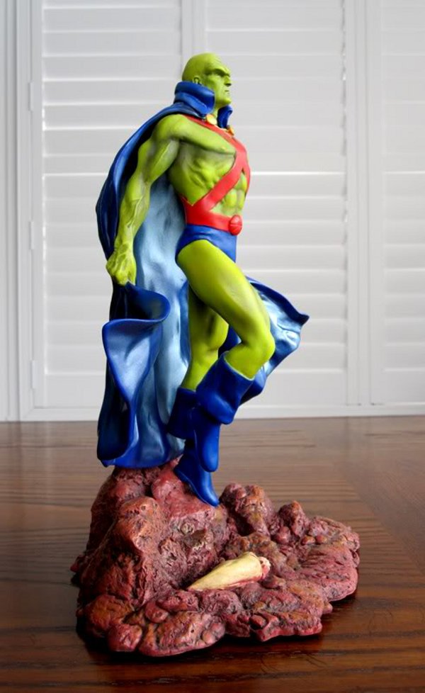 MARTIAN  MANHUNTER  Statue  Martian_manhunter_statue_dc_direct2