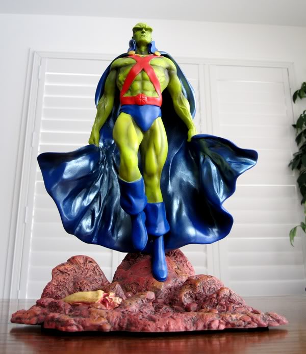 MARTIAN  MANHUNTER  Statue  Martian_manhunter_statue_dc_direct7