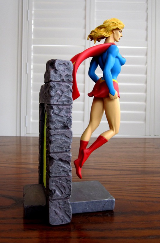 SUPERGIRL STATUE - TIM BRUCKNER (2000) - PICS! Supergirl_statue_DC_direct_Tim_bruckner_3