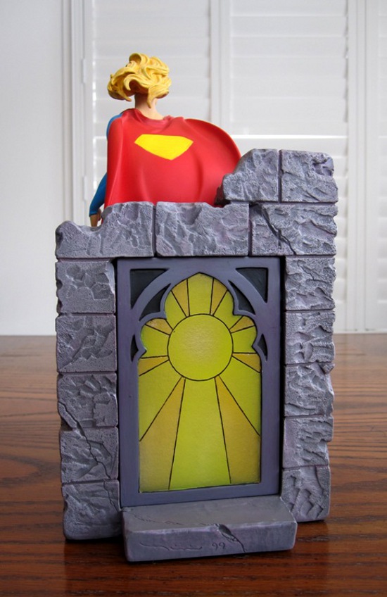 SUPERGIRL STATUE - TIM BRUCKNER (2000) - PICS! Supergirl_statue_DC_direct_Tim_bruckner_4