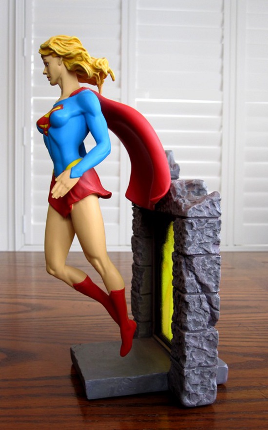 SUPERGIRL STATUE - TIM BRUCKNER (2000) - PICS! Supergirl_statue_DC_direct_Tim_bruckner_6