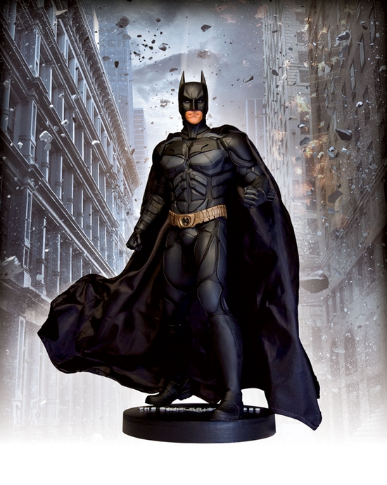 BATMAN THE DARK KNIGHT RISE STATUE The-dark-knight-rises-batman-istatue-dc-direct__Copier_