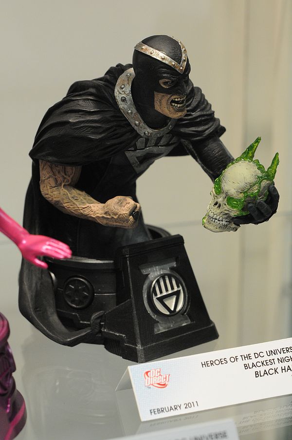 HEROES OF THE DC UNIVERSE : BLACKEST NIGHT : BLACK HAND bust Sdcc2010blacknest_night_bust