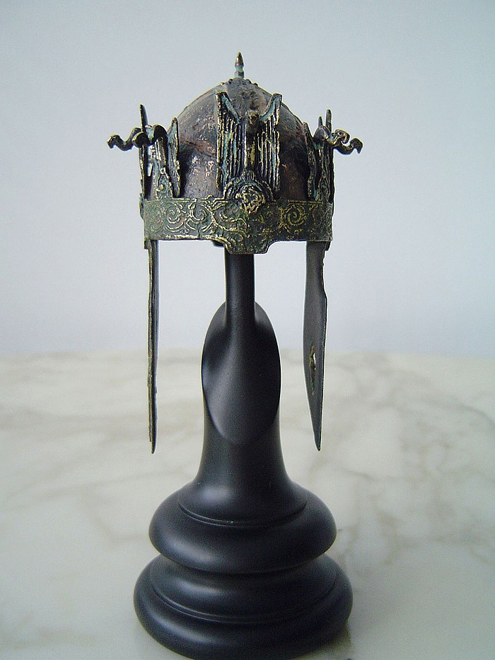 CROWN OF THE KING OF THE DEAD  CROWN_OF_THE_KING_OF_THE_DEAD_WETA_HELM_11