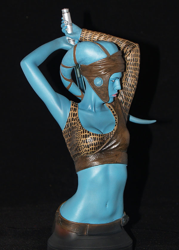 STAR WARS: AAYLA SECURA AOTC MINI BUST AAYLA_SECURA_GENTLE_GIANT_MINI_BUST_01