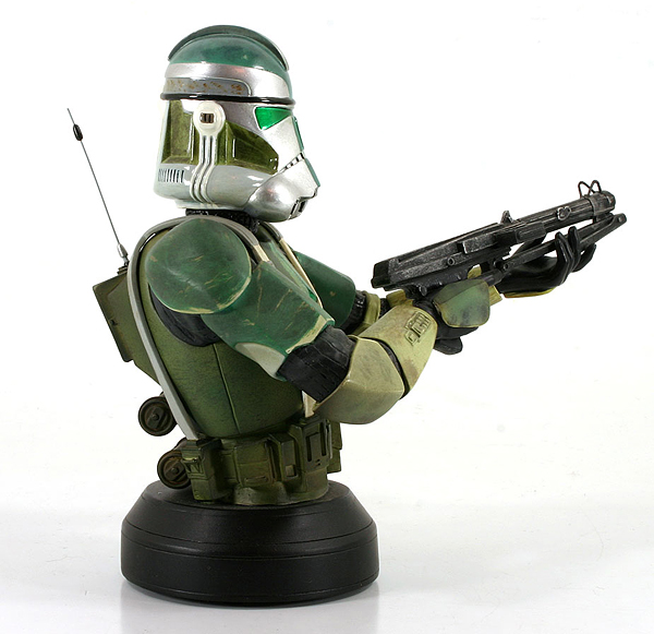 STAR WARS: COMMANDER GREE ROTS MINI BUST COMMANDER_GREE_GENTLE_GIANT_MINI_BUST_03