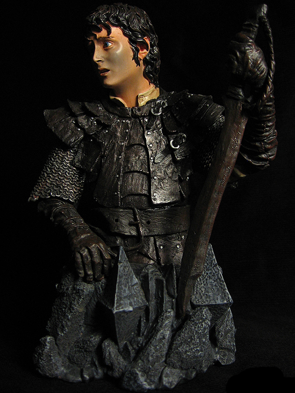 LOTR: FRODO IN ORC ARMOR FRODO_IN_ORC_ARMOR_MINI_BUST_GENTLE_GIANT_03