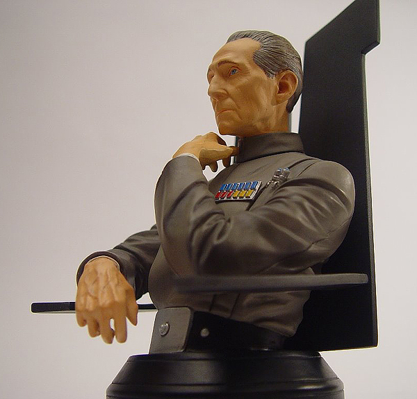 STAR WARS: GRAND MOFF TARKIN MINI BUST GRAND_MOFF_TARKIN_ANO_GENTTLE_GIANT_MINI_BUST_02