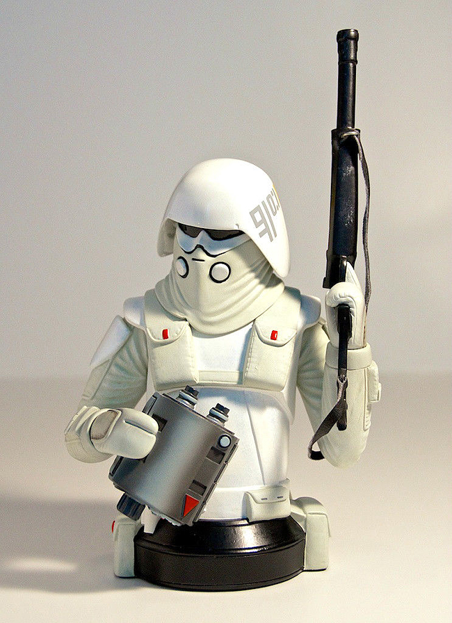 STAR WARS: SNOWTROOPER MCQUARRIE CONCEPT SDCC MINI BUST SNOWTROOPER_MCQUARRIE_CONCEPT_GENTLE_BUST_02