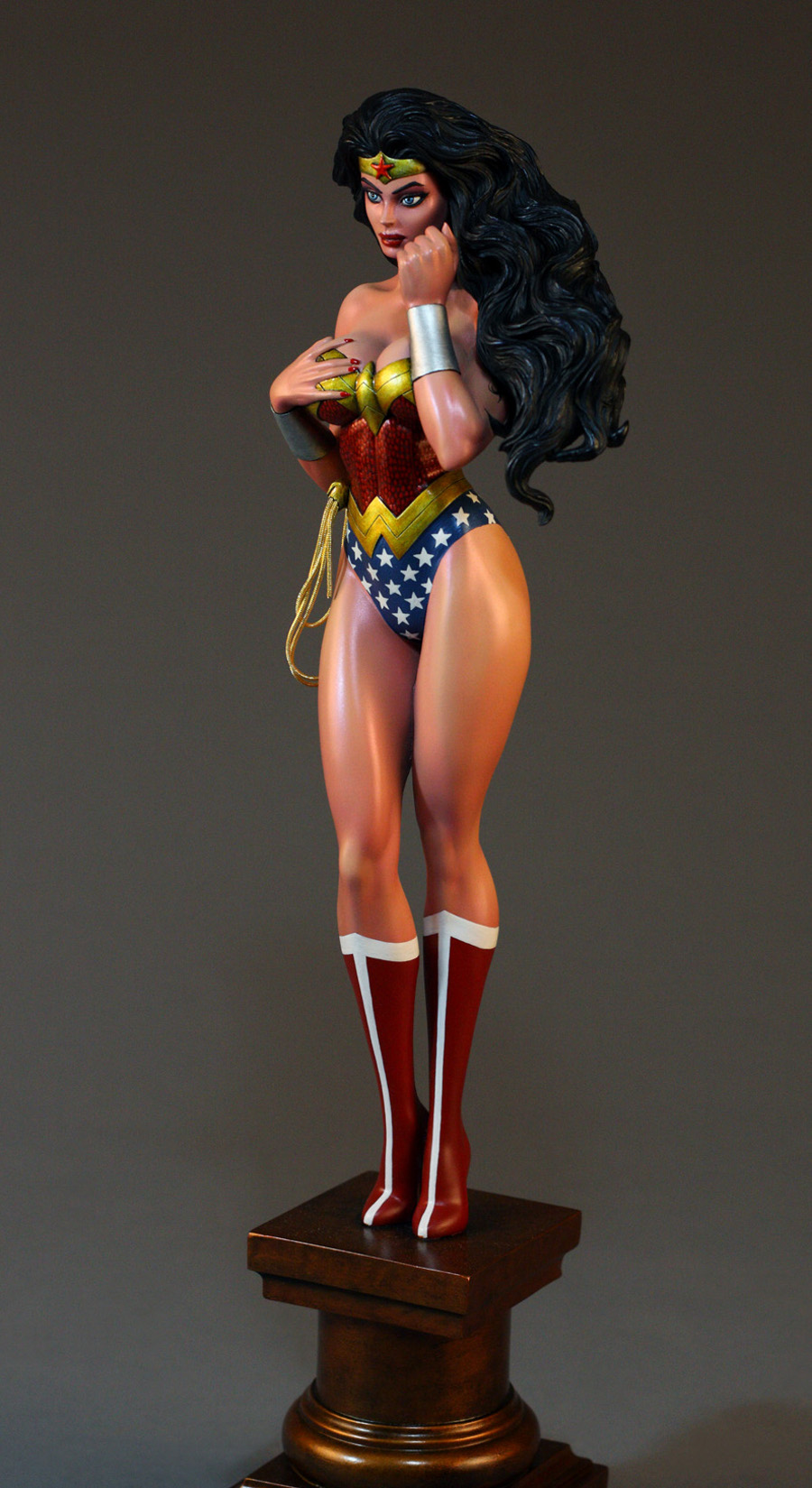 Les travaux de Paul Moore - Page 5 Wonderwoman_custom_paul_moore_2