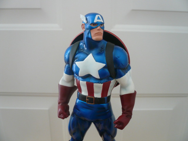 CAPTAIN AMERICA "metallic exclu" CaptainAmericaStatue3