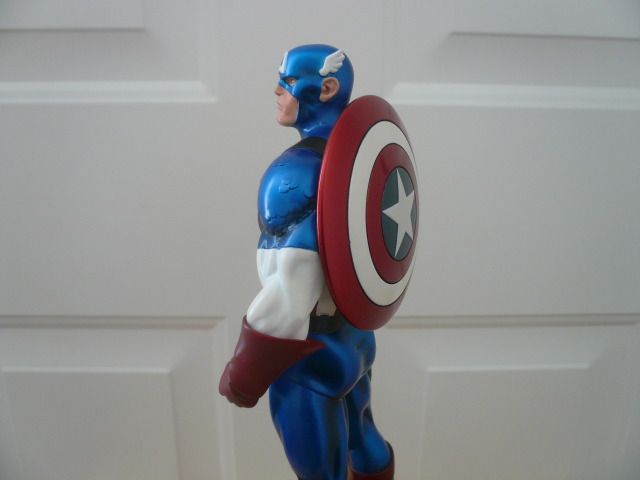 CAPTAIN AMERICA "metallic exclu" CaptainAmericaStatue4