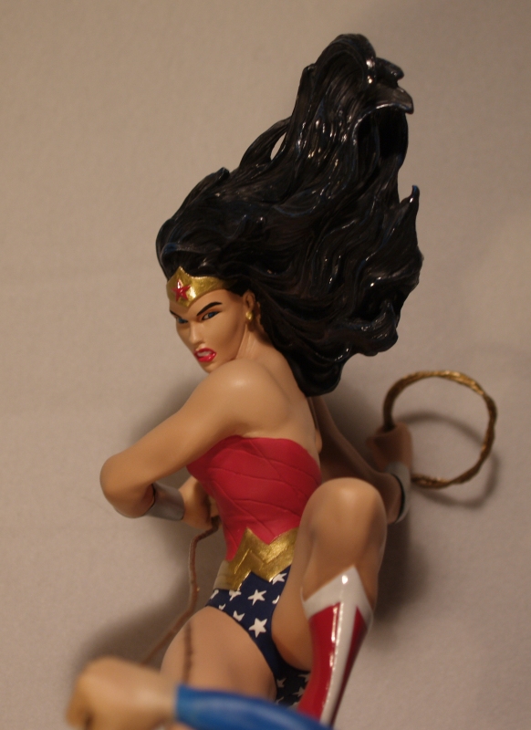 WONDER WOMAN VS SUPERMAN Statue Dcdioramasupermanvswonderwoman13