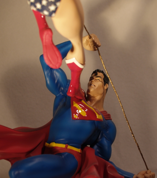 WONDER WOMAN VS SUPERMAN Statue Dcdioramasupermanvswonderwoman8