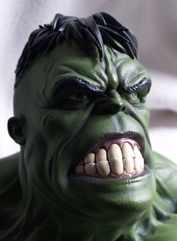 HULK Legendary scale bust Lsbsideshowhulk14