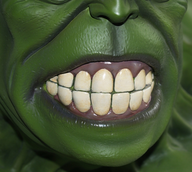 HULK Legendary scale bust Lsbsideshowhulk2