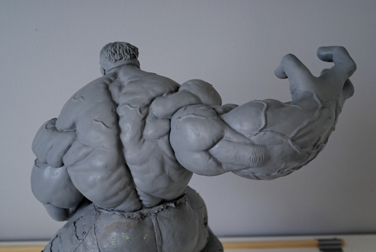 Projet de commercialisation d'une statue de HULK Hulk06_1_1_