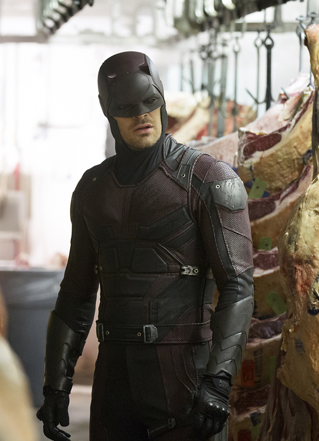 2015 - DAREDEVIL (Netflix) - Page 12 Daredevil-season-2-costume2-small_1_