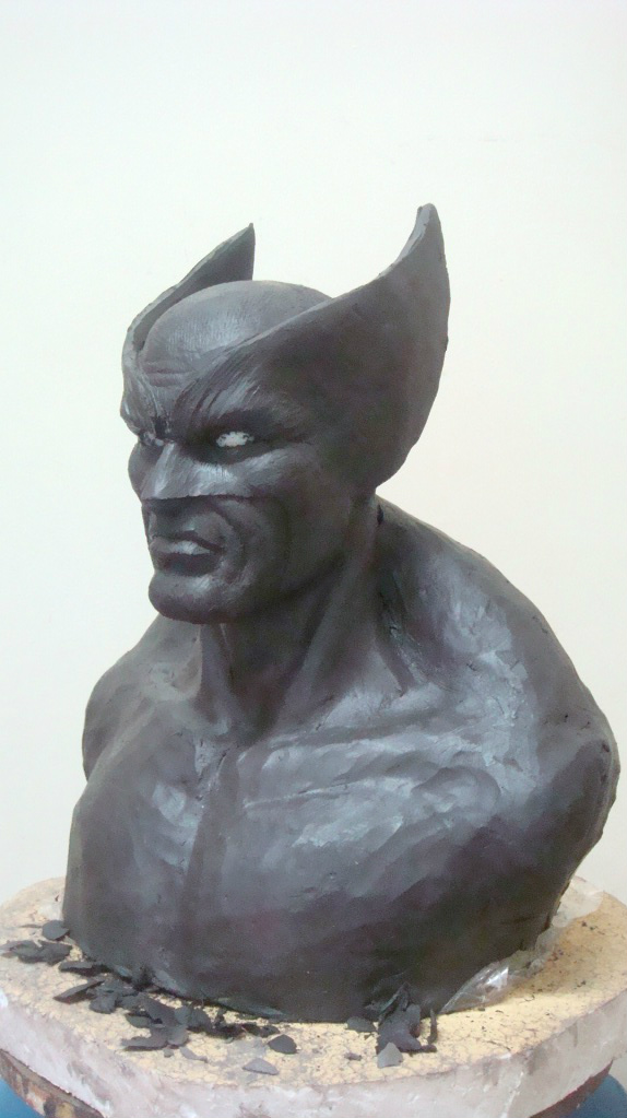 STATUE WOLVERINE au ....  1 / 2  WOLVERINE_1-2_photo3