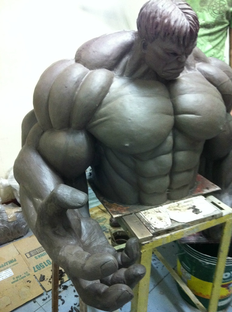 Statue Hulk au....1/2 Photo4-18_1_