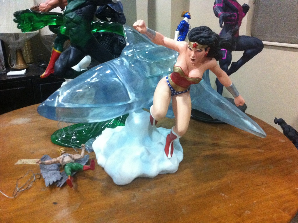 Statue Wonder Woman Trinity  WONDER_WOMAN___BASE