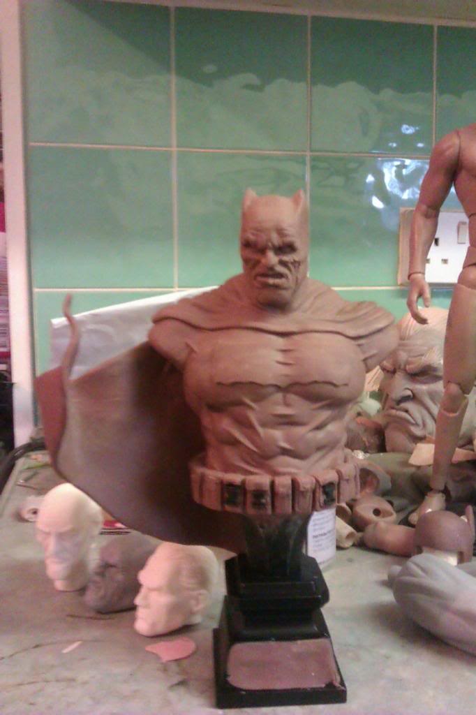 Frank Miller Batman bust BATMAN_MILLER__1.6_DAMAGED_1