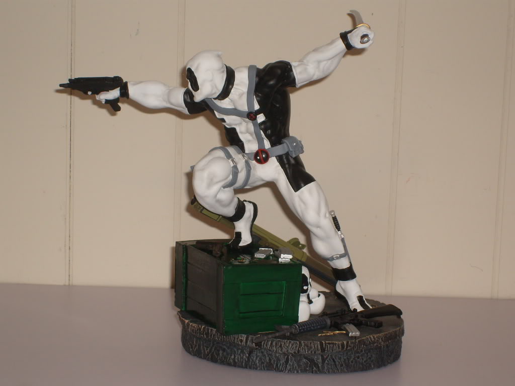 Les travaux de SKORPSTA KOTO_DEADPOOL_STATUE_REPAINTED__A