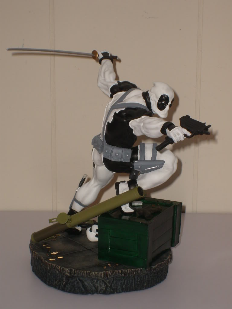 Les travaux de SKORPSTA KOTO_DEADPOOL_STATUE_REPAINTED__C