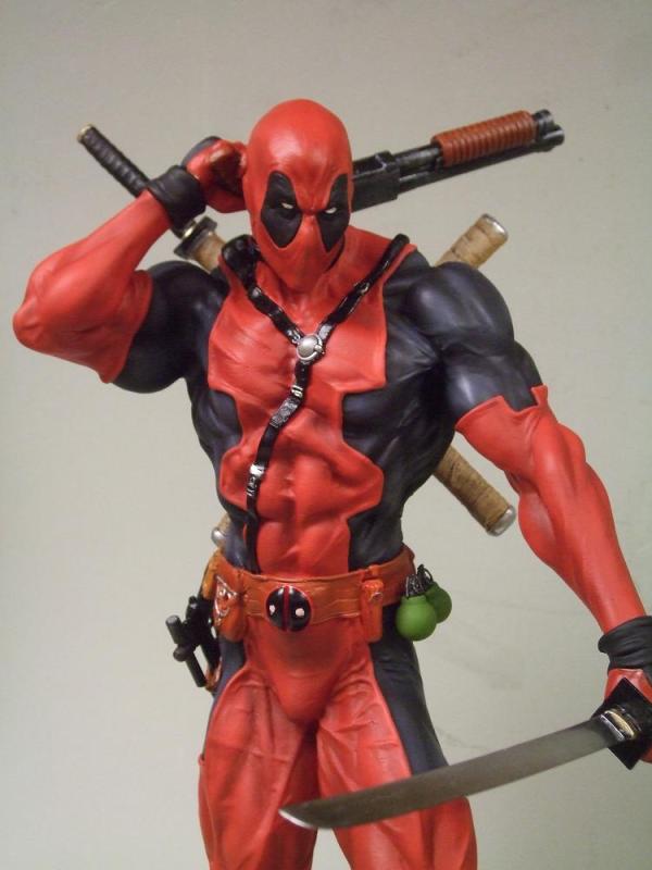 Statue Deadpool au 1/4  Deadpool-02_1_