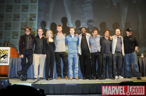 NEWSl - Page 23 The-Avengers-Full-Casting-Comic-Con-500x331_1_