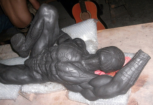  Statue Spidey au 1/2 6181618704_dbfabc8b38_1_