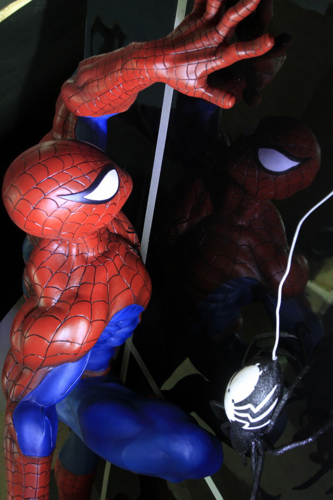  Statue Spidey au 1/2 6439199237_6ce96dc289_b_1_