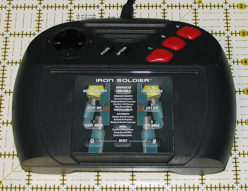 Le plus beau jeu de la Jaguar AtariJaguar_Controller_WithOverlay