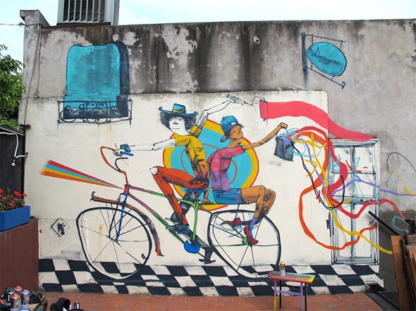 Bikes make the wall Street-art-mart-velo-bicyclettes-urbain-02