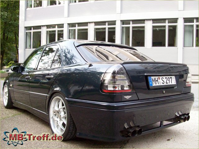 le comble de l'horreur  ou jacky tuning Benzmann_w202_1542