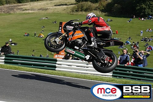 McLaren 12C vs Ducati 1199 Panigale Mce-insurance-bsb-cadwell-park-2010-021