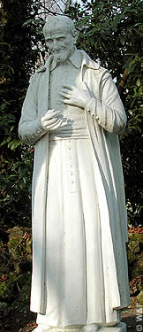 Saint Vincent de Paul Statue-saint-vincent