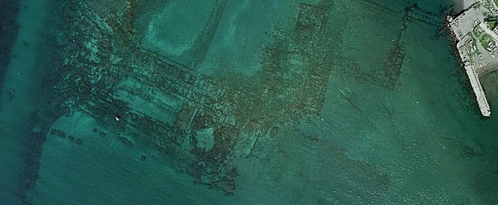 Time Capsule: Sunken Ancient Roman City Of Baiae With All Its Streets Imperial Villas And Statues Baiaeit02
