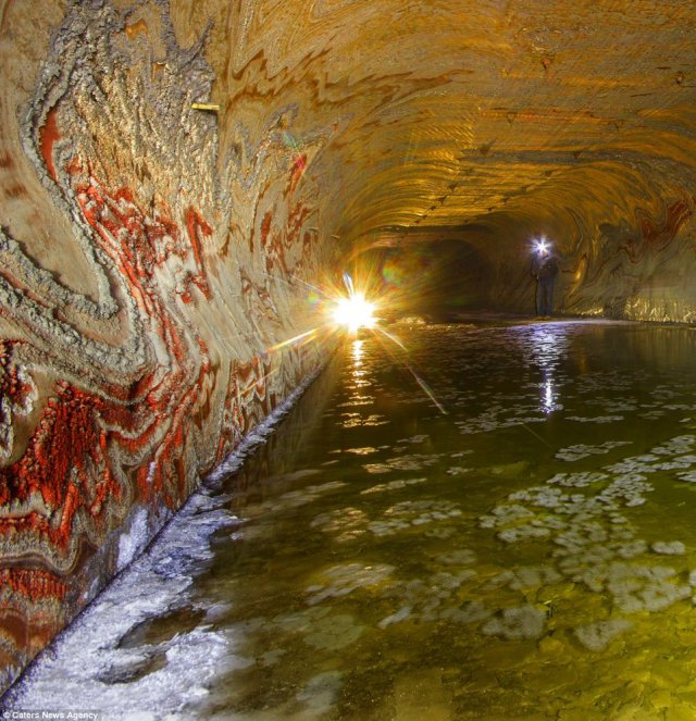 Spectacular Multi-Color Psychedelic Salt Caves - An Astonishing Natural Masterpiece Saltcaves5