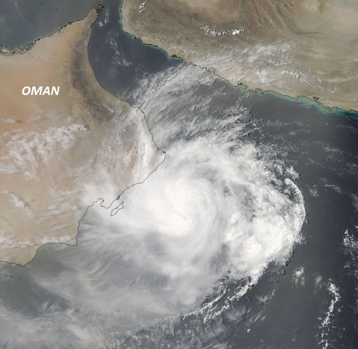 Cyclone Ashobaa : pluies exceptionnelles et inondations sur Oman Cyclone_Ashobaa_juin_2015_02