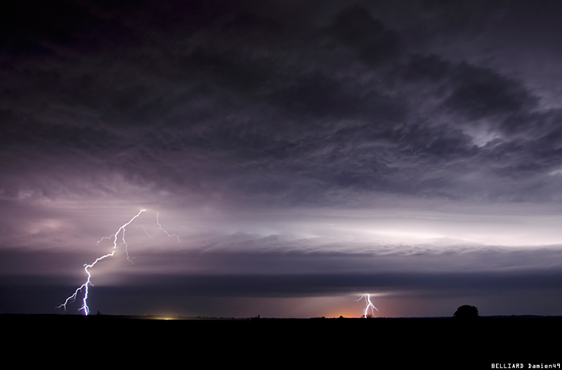 Saison Orageuse 2012 [MàJ 06/09 : Forts Orages Centriste - 07 Juillet] 120618_00h38_foudre_arcus1