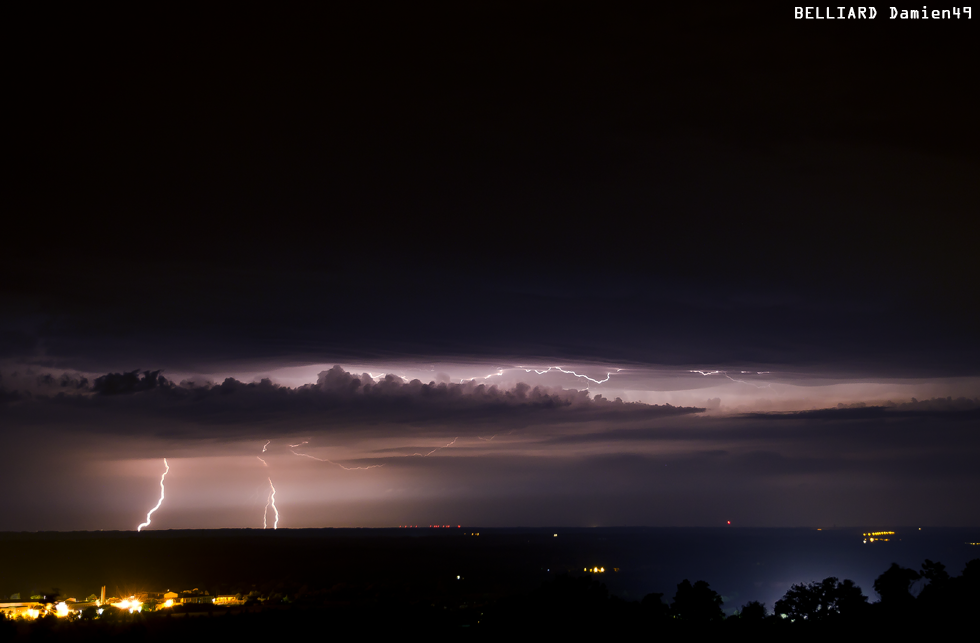 Saison Orageuse 2013 [MAJ : Orages Violents du 16-17 Juin] - Page 2 2013_0617_1h59_foudre1