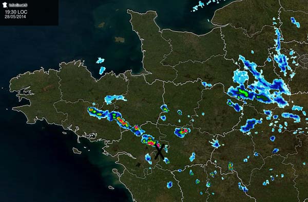 Saison 2014 Damien49 - 9 Juin : Supercellule Outbreak - Partie 2 Radar_2014_0528_19h30