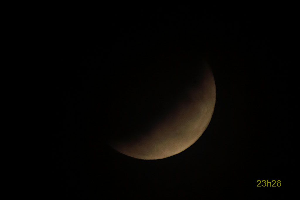 Eclipse partielle de Lune : bilan et photos Eclipse23