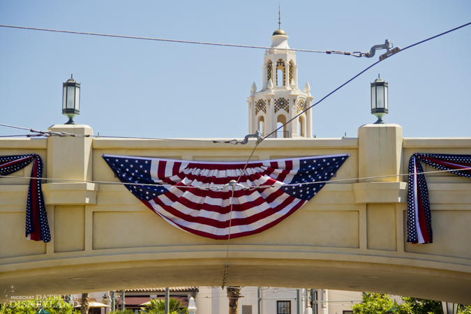 [Disney California Adventure] Placemaking: Pixar Pier, Buena Vista Street, Hollywood Land, Condor Flats - Page 18 06-25-12-IMG_1032